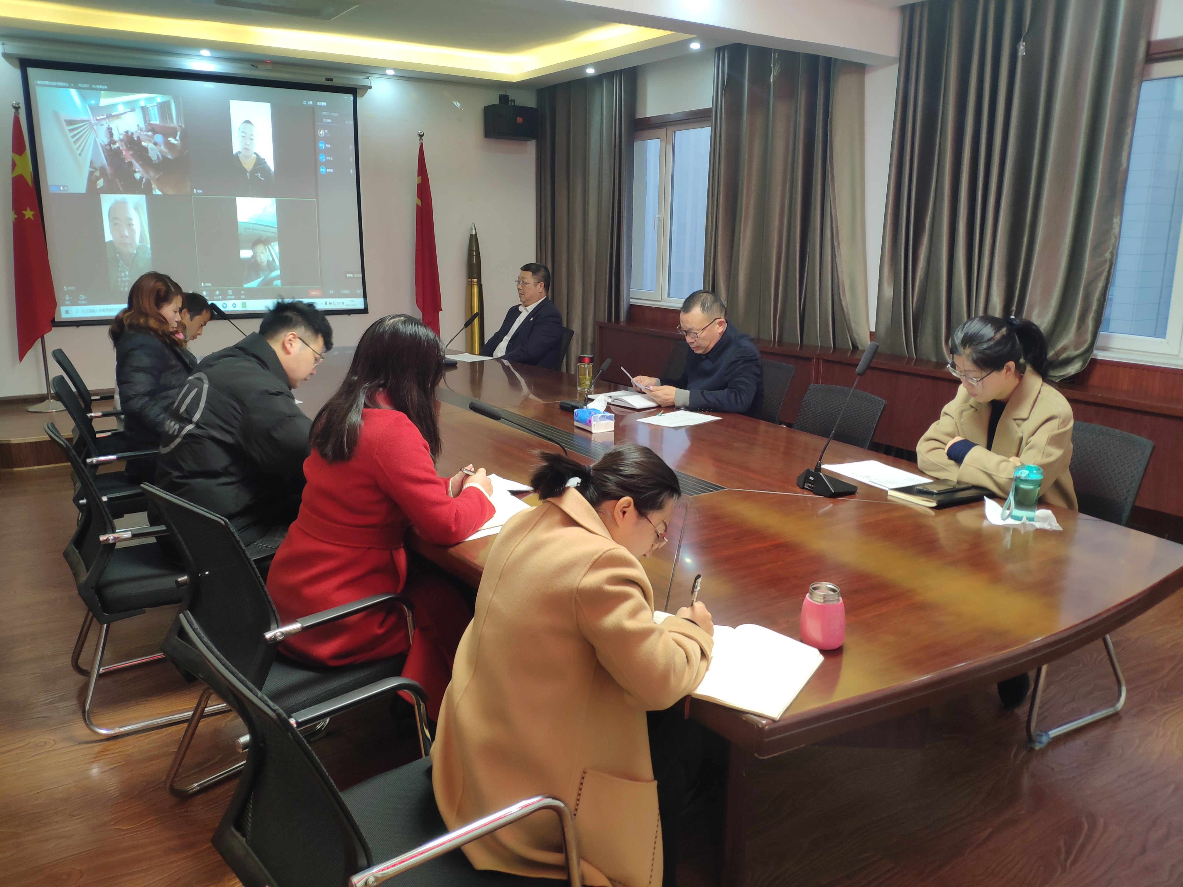 【資訊】今日，河南永和建設(shè)集團(tuán)有限公司舉行周工作例會(huì)及黨支部培訓(xùn)會(huì)！